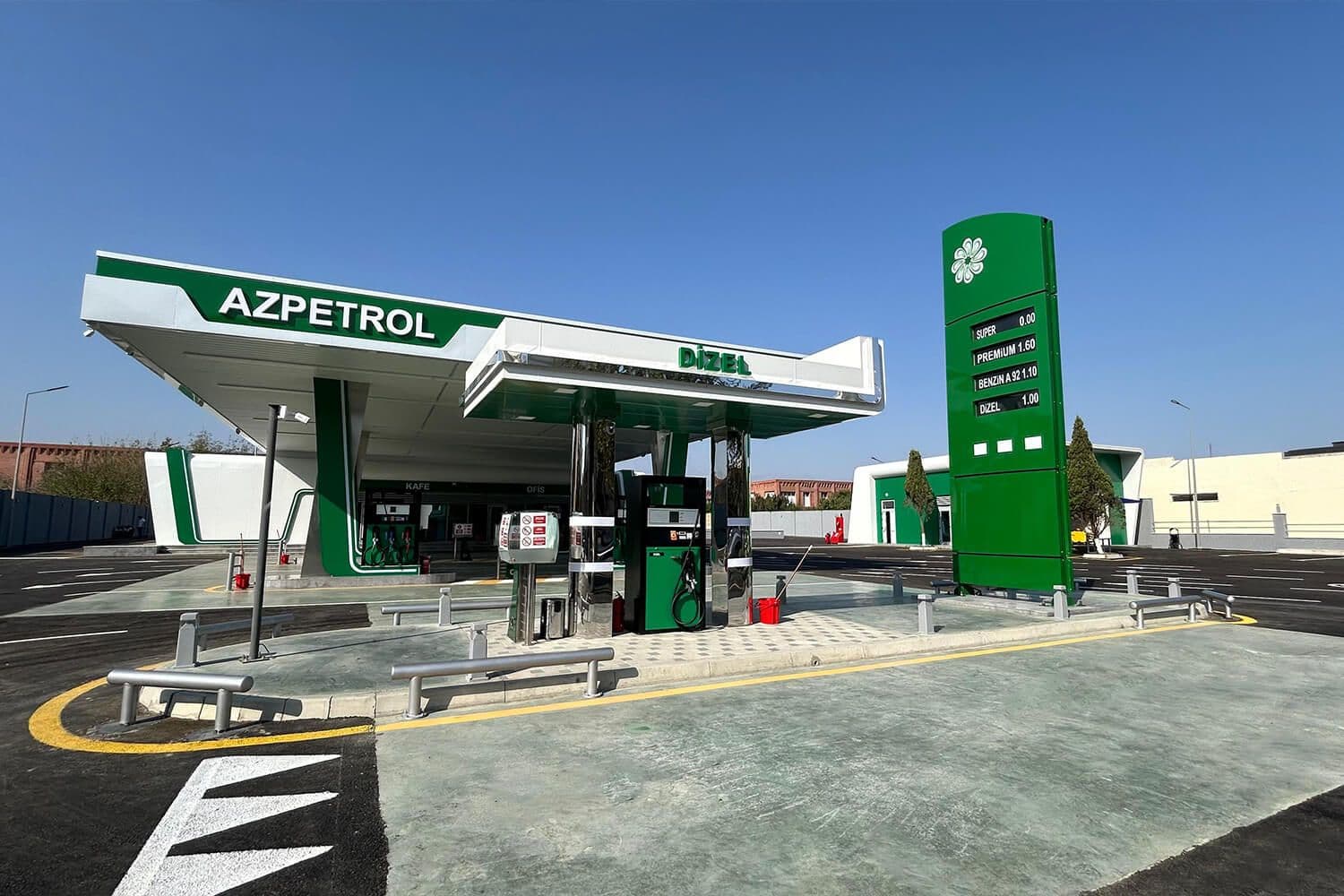 “Azpetrol” şirkəti yanacaqdoldurma məntəqələrinin sayını 109- a çatdırdı.