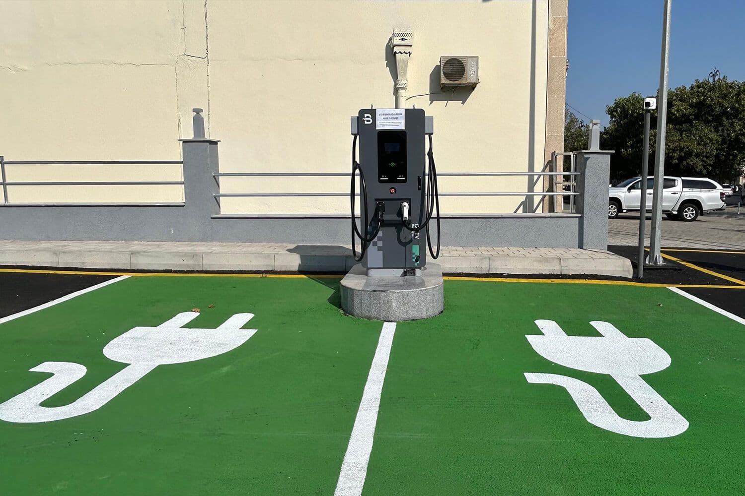 “Azpetrol” şirkəti yanacaqdoldurma məntəqələrinin sayını 109- a çatdırdı.