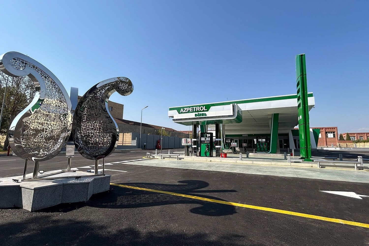 “Azpetrol” şirkəti yanacaqdoldurma məntəqələrinin sayını 109- a çatdırdı.