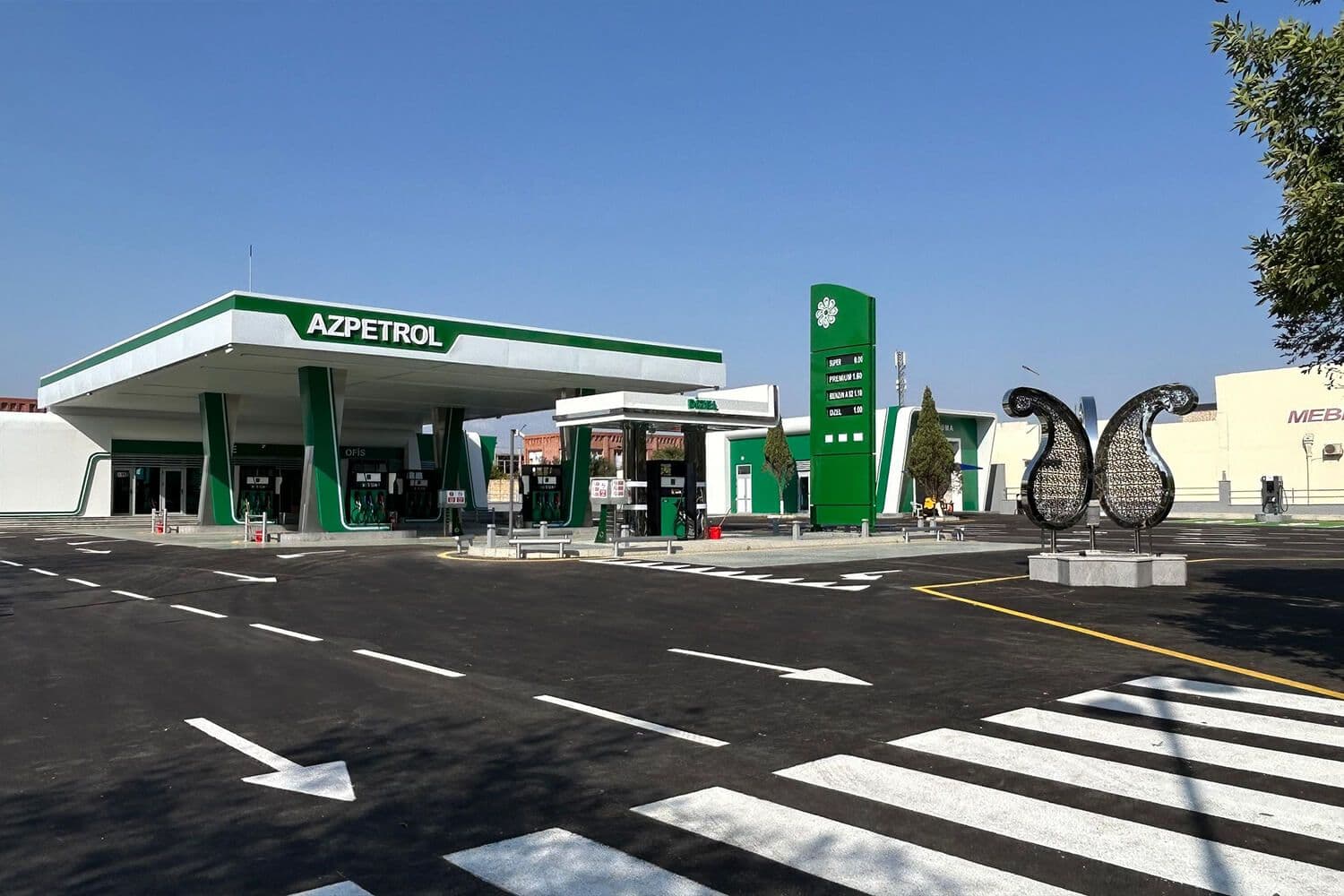 “Azpetrol” şirkəti yanacaqdoldurma məntəqələrinin sayını 109- a çatdırdı.